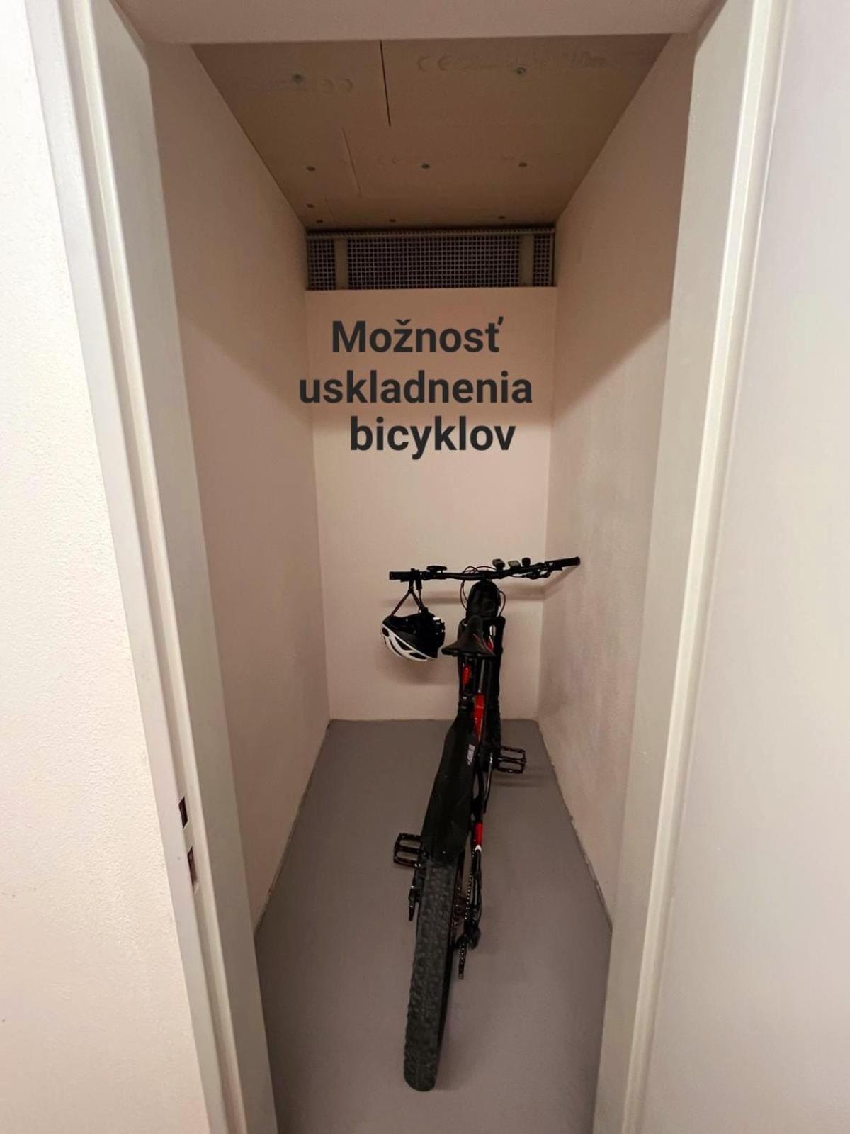 Apartman Zlatovska 22B Trenčín Exteriér fotografie
